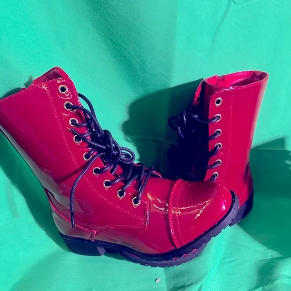 Stylish Red Ankle Boots - Picture 1 of 7